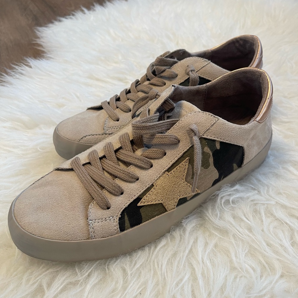 ShuShop Beige Suede Sneakers with Green Camo Star